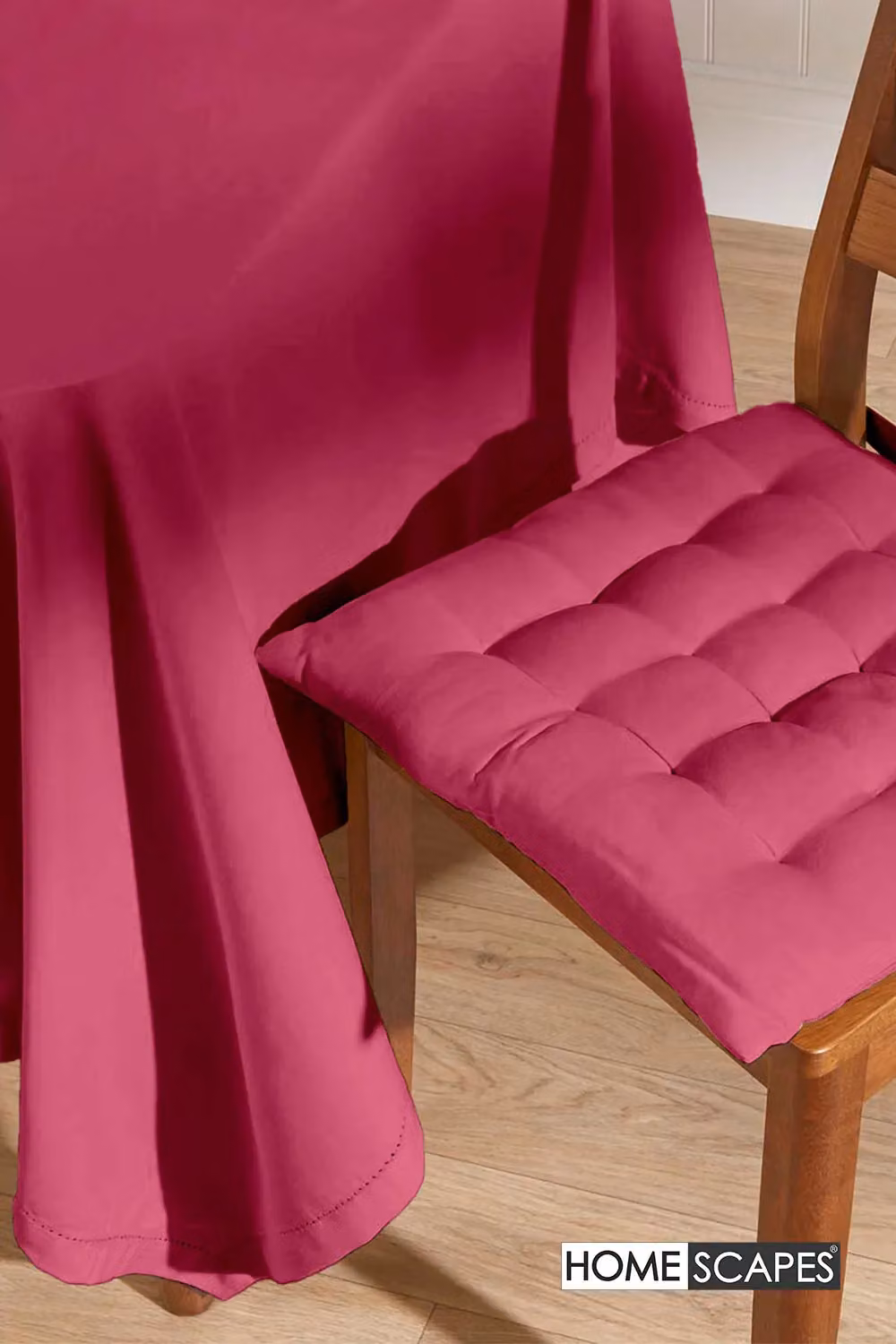 Homescapes Plain Round Cotton Tablecloth in Purple, Diameter: 178 cm – 2