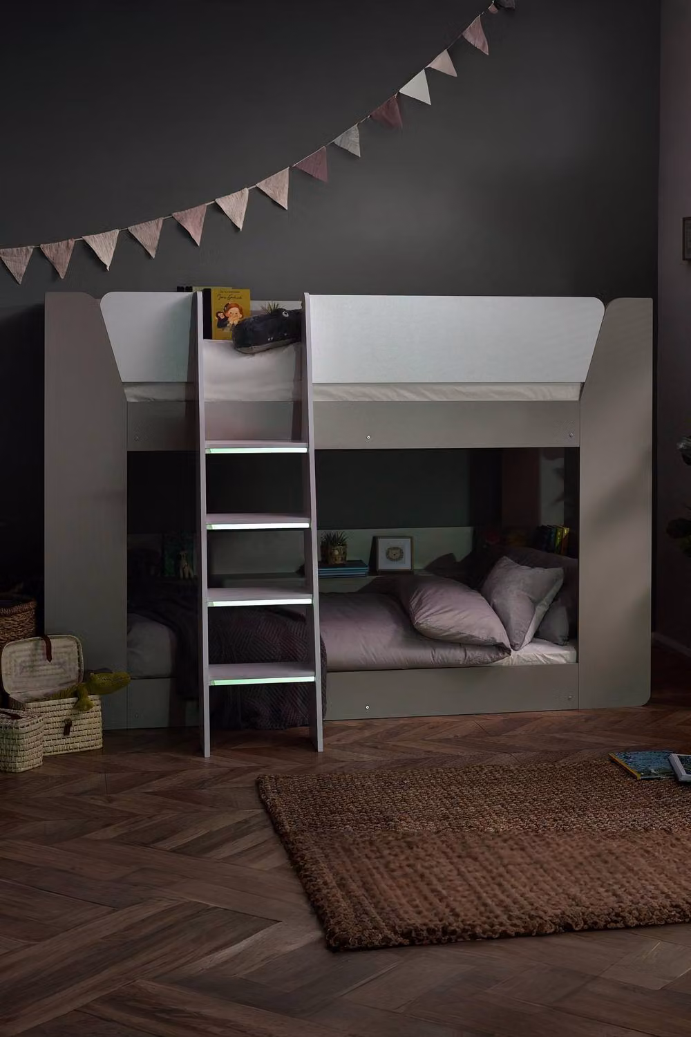 Julian Bowen Parsec White Solid Wood Single Bunk Bed Frame with Bedside Shelf W/D/H: 190 x 90 x 160.5 cm – 3