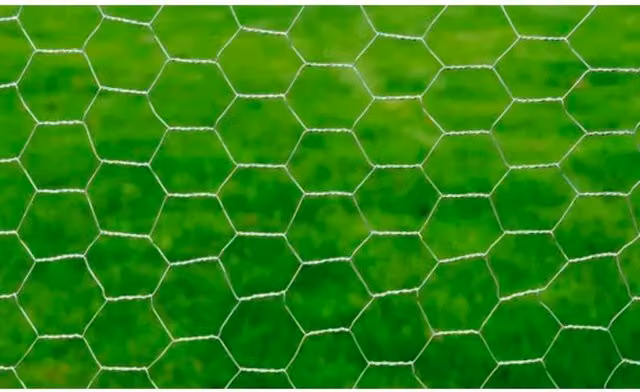 Berkfield Home Modern Chicken Wire Fence, Galvanised Steel, Silver, 25 x 0.75 m – 1