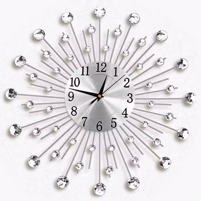 FLAVORA Modern Round Analog Metal Wall Clock in Silver, W/D/H: 45 x 45 x 1 cm