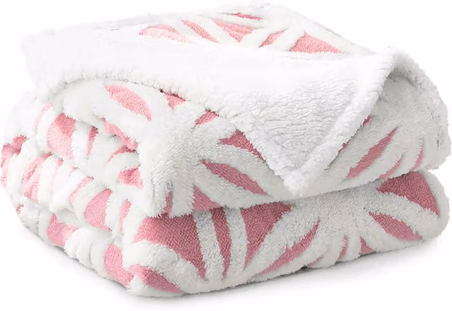 Velosso Jacquard Throw Blanket in Pink, W/D/H: 127 x 152 cm