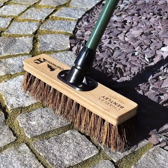 Charles Bentley Wood Bassine Broom in Sand Brown, H 140 x W 30 x D 7 cm