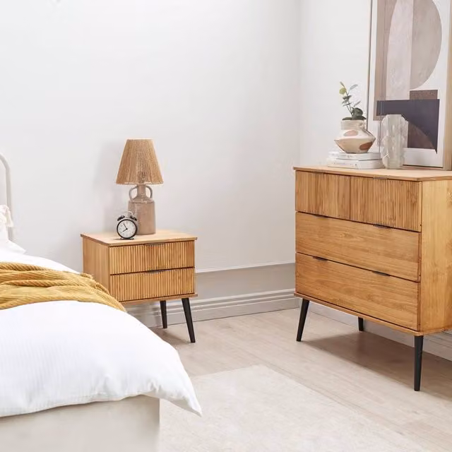 Wyld and Coco Everpine 4-Drawer Chest of Drawers in Brown, W: 100 cm, D: 45 cm, H: 91 cm – 1