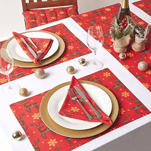 Homescapes Set of 4 Red and Gold Christmas Placemats with Star Pattern, 100% Cotton – 2