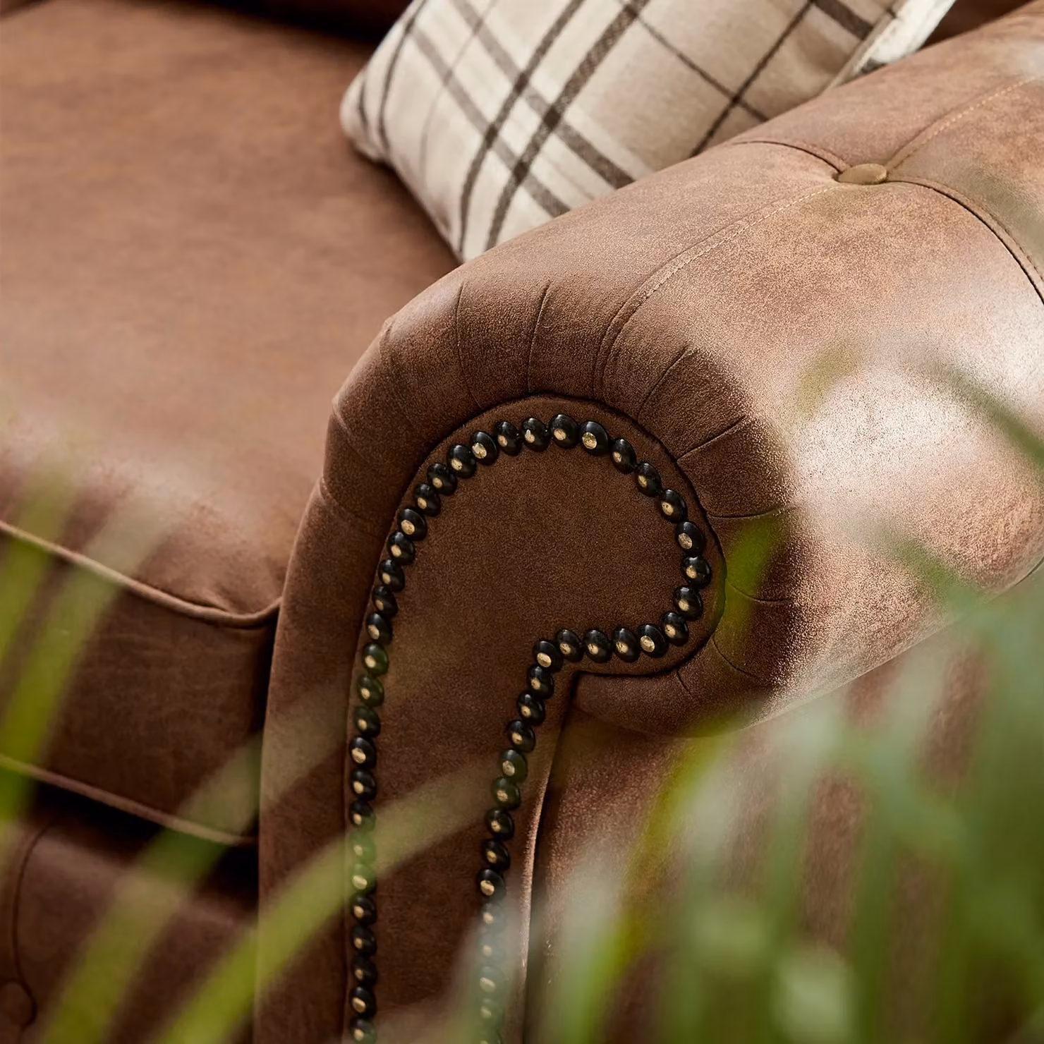 Furnishings For Less UK Oakland 2 Seater Chesterfield Style Synthetic Leather Sofa in Tan – 3