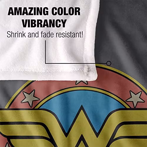 Logovision Wonder Woman Vintage Emblem Super Soft Fleece Throw Blanket in White and Multicolour, W/D/H: 152 x 127 cm – 3