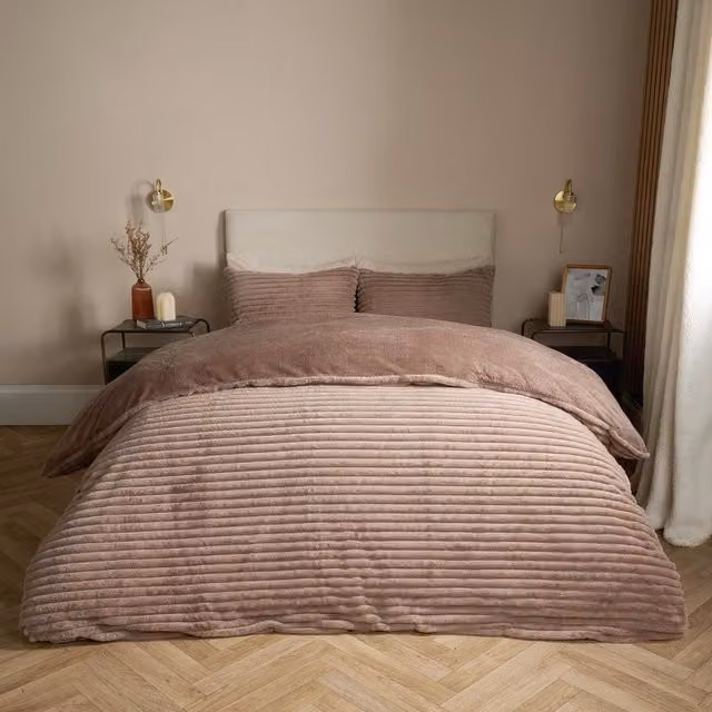 OHS Faux Fur Ribbed Duvet Cover Set in Brown or Pink, 140 x 200 cm