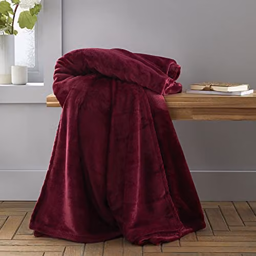 Catherine Lansfield Raschel Velvet Touch Jacquard Throw, Red, W/D/H: 130 x 170 cm – 1