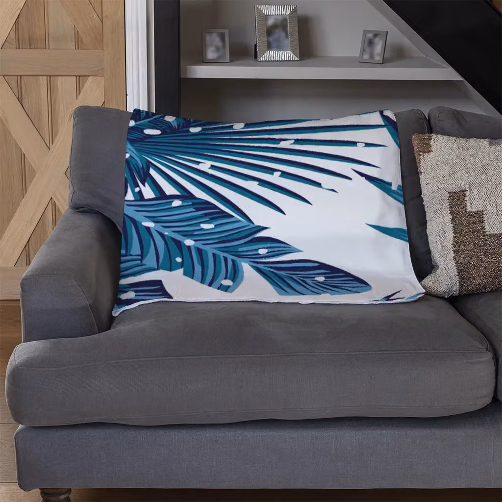 Benjamin Tate Design Snow Tropical Leaves Fleece Blanket in Blue and Beige, W/D/H: 120 x 150 cm – 3
