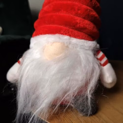 Samuel Alexander 38 cm Sitting Plush Christmas Gonk with Grooved Hat in Red and Grey – 3