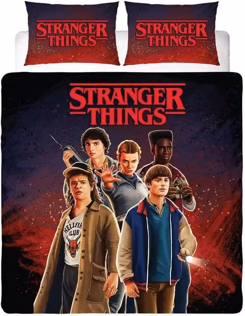 Stranger Things Flames Reversible Double Duvet Set and Pillowcase in Multicolour – 1