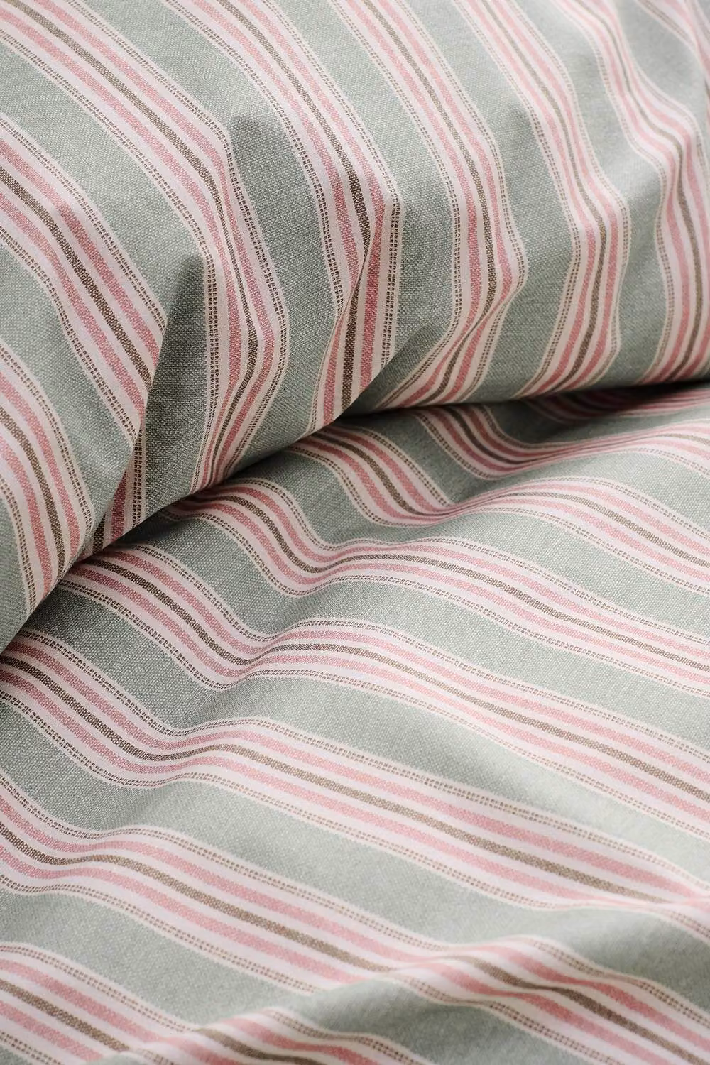 Christy Calder Stripe Cotton Percale Duvet Cover and Pillowcase Set in Pink, Blue and Brown, W/D/H: 180 x 200 cm and 50 x 75 cm – 3