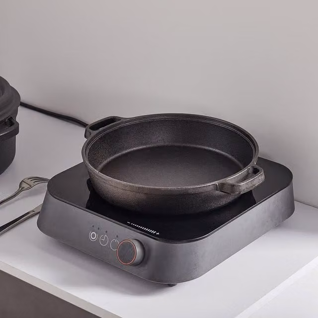Livingandhome Uncoated Black Cast Iron Frying Pan
