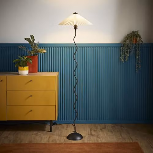 ValueLights Wavy Black Metal Floor Lamp with White Origami Paper Shade and 4W Warm White LED Bulb, H 155 cm – 2