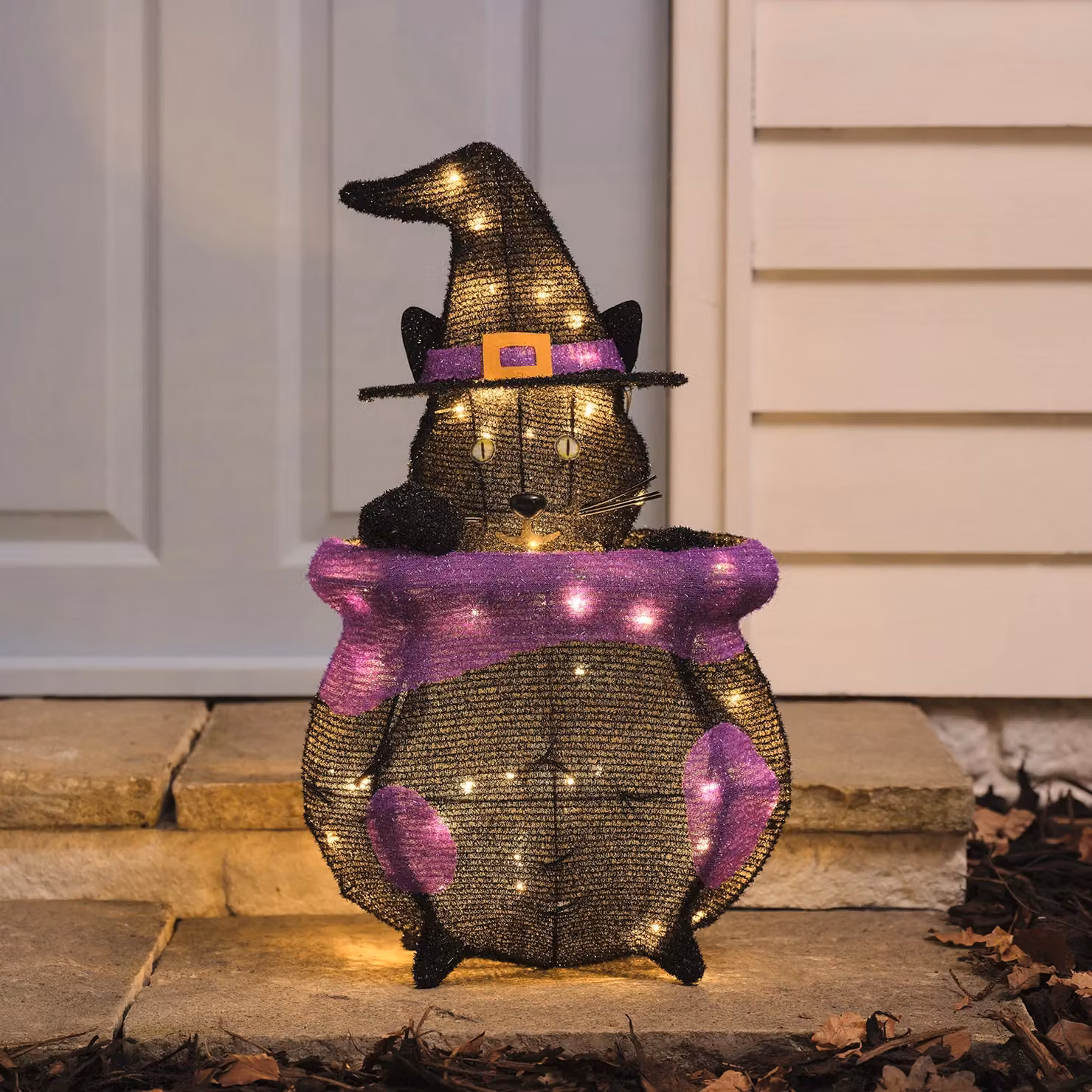 Lights4fun Cauldron Cat Outdoor LED Halloween Figure in Black and White, H 57.0 cm x W 33.0 cm x D 20.0 cm – 1