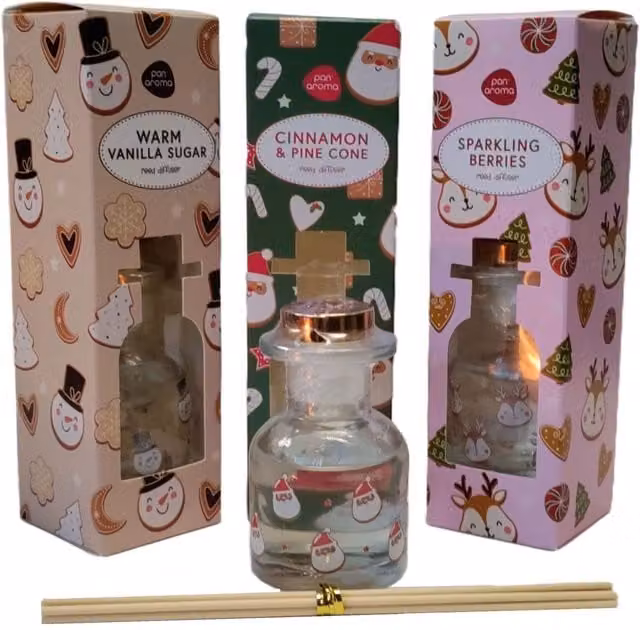 Pan Aroma Christmas Scented Reed Diffuser Set with Cinnamon, Vanilla and Berries, 3 x 50ml