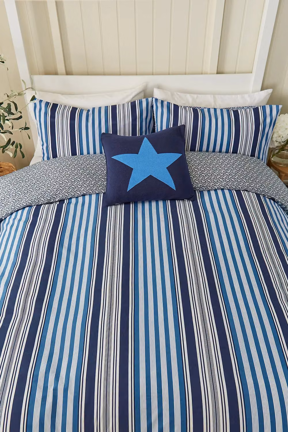 Helena Springfield Beach House Stripe Reversible Cotton Duvet Cover and Pillowcase Set in Blue, W: 200 cm x D: 200 cm – 2
