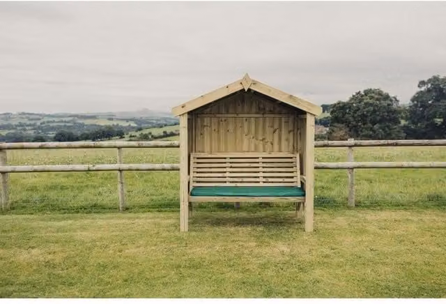 Churnet Valley Garden Furniture Ltd Cottage 3 Seat Arbour in Brown with Cushions – 1