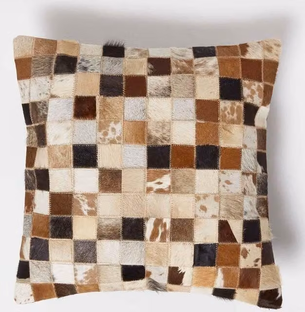 Homescapes Brown Checked Leather Cushion with Suede Reverse, W/D/H: 45 x 45 x 45 cm – 1