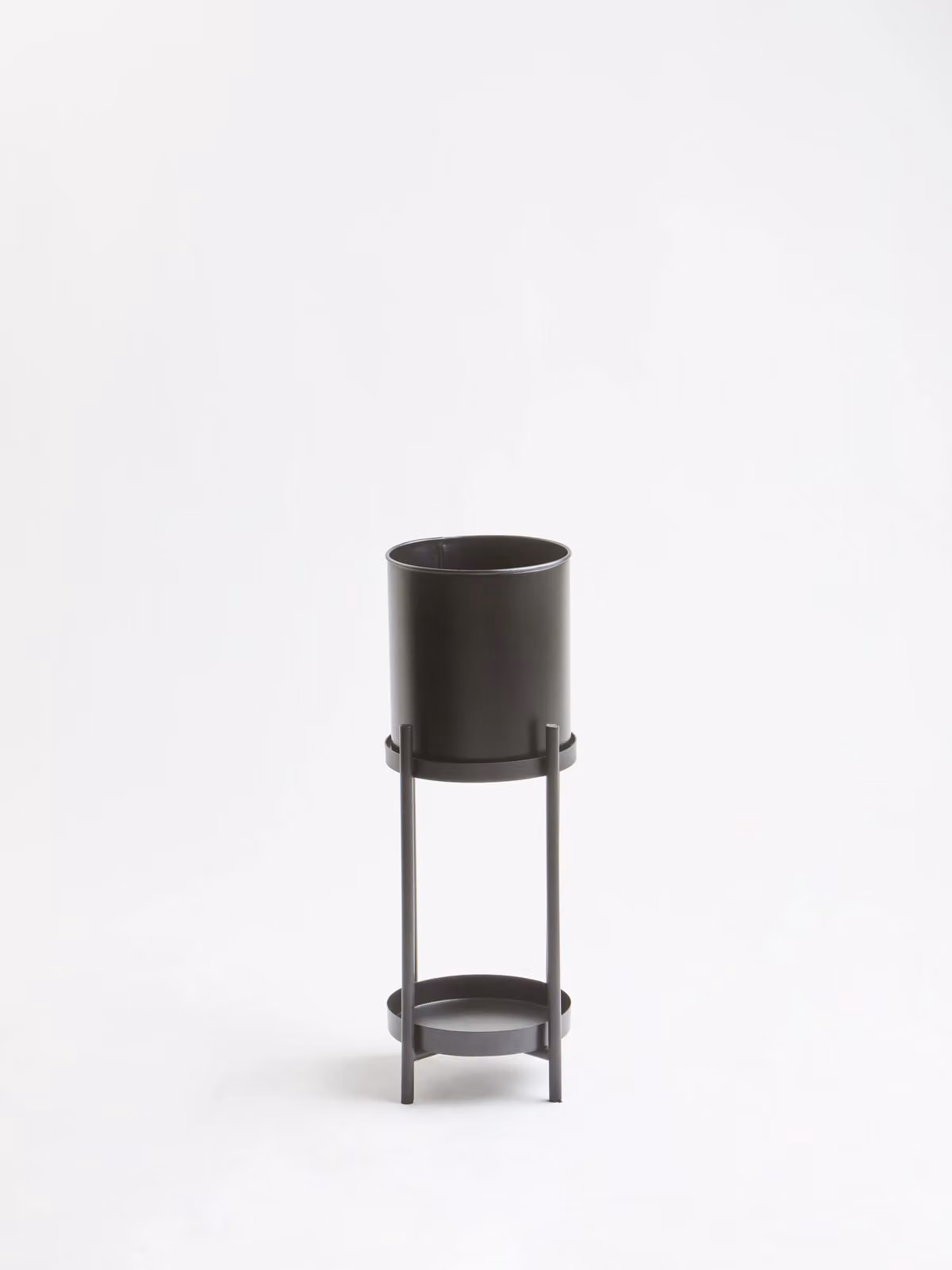 Orsina Two Tier Metal Plant Stand in Matt Black, H 53.0 cm x W 22.0 cm x D 22.0 cm – 4