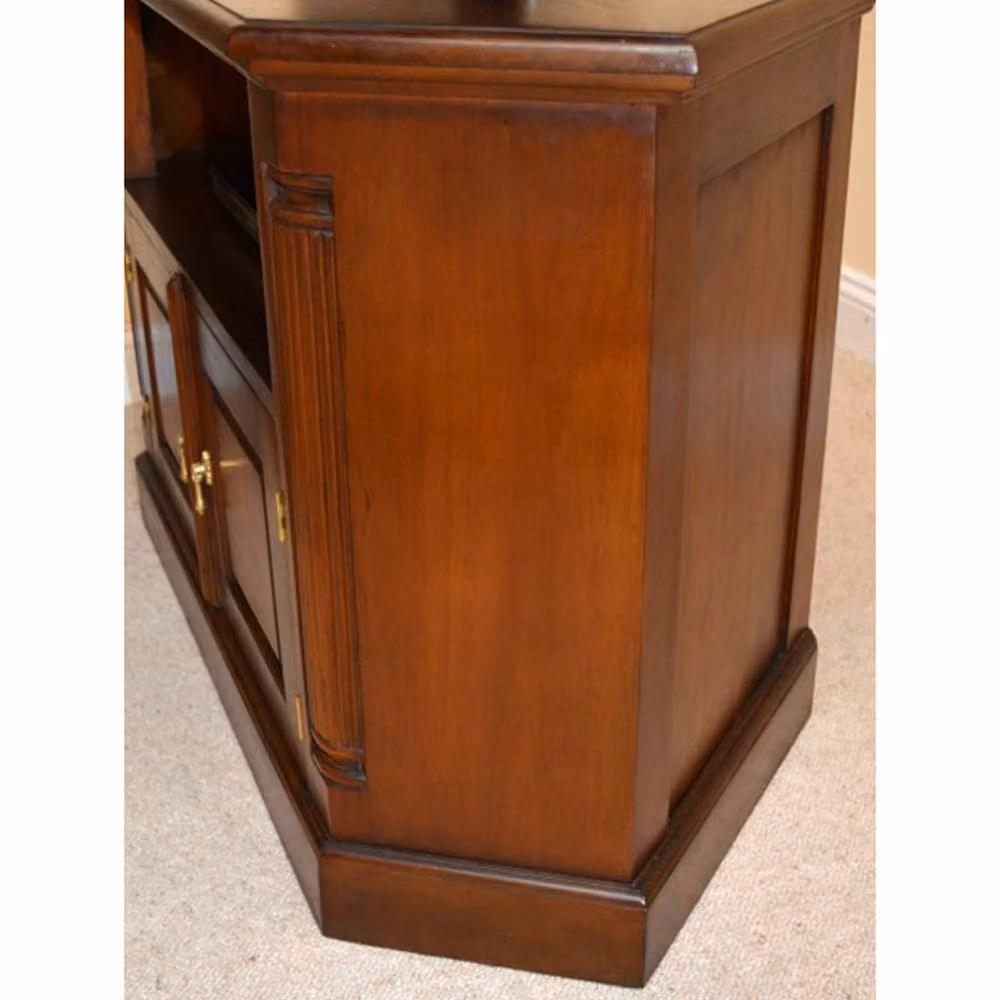 Lock Stock and Barrel Furniture Ltd Solid Pillar Corner TV Unit in Brown Mahogany Wood, W: 109 cm, D: 53 cm, H: 67 cm – 2