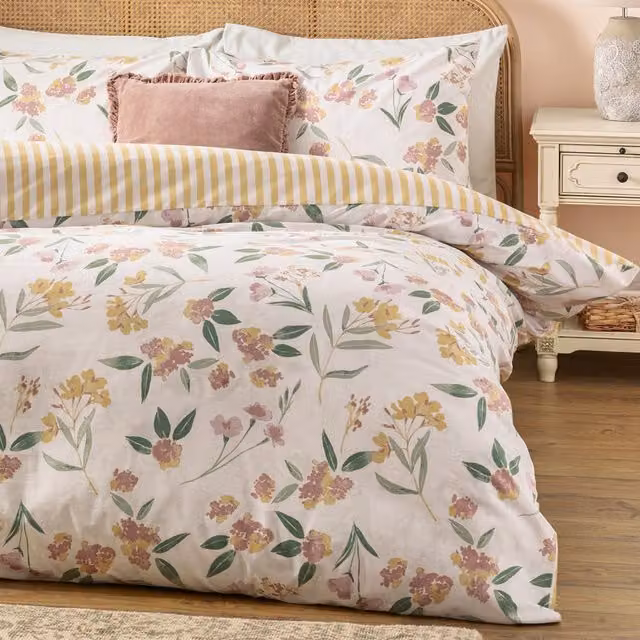 Betsie Floral Printed Reversible Duvet Cover Set in Yellow and Multicolour, W: 140 cm, L: 200 cm
