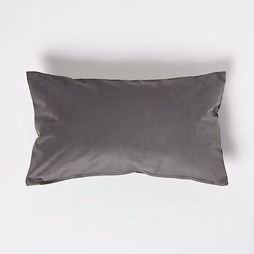 Homescapes Grey Velvet Rectangular Scatter Cushion with Removable Microfibre Insert W/D/H: 50 x 30 x 30 cm
