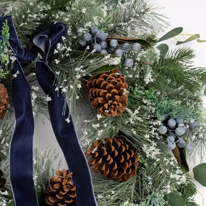 Scottish Everlastings Ltd Classic Round Christmas Wreath with Navy Velvet Bow, Diameter: 60 cm – 3