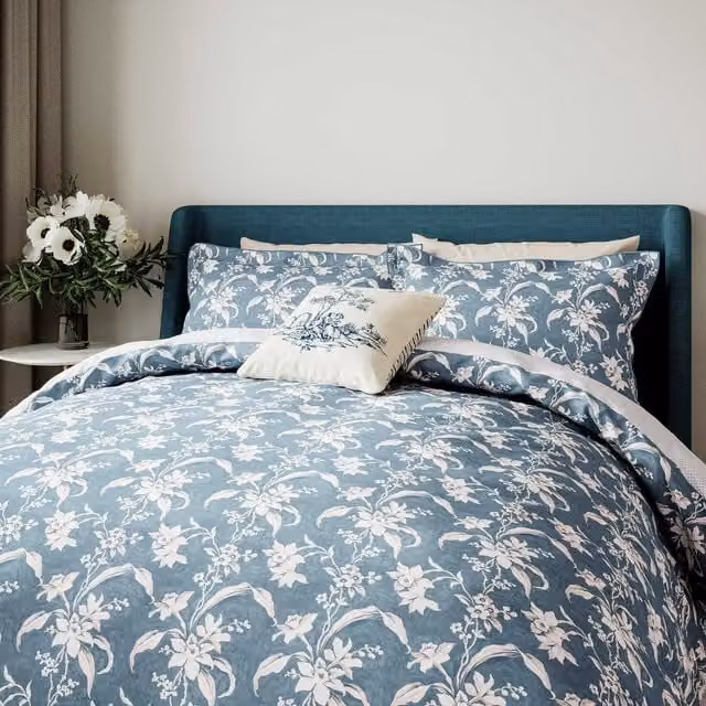 V&A Daffodil Dreams Single Duvet Cover and Pillowcase Set, Blue Cotton Percale – 1