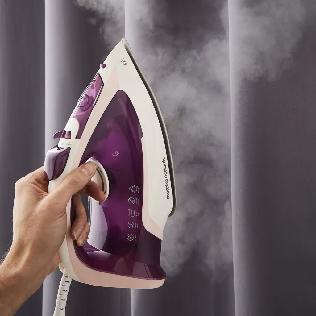 Morphy Richards Steamflow Turbo Steam Iron with Ceramic Soleplate, 2400W, Pink and White – 4